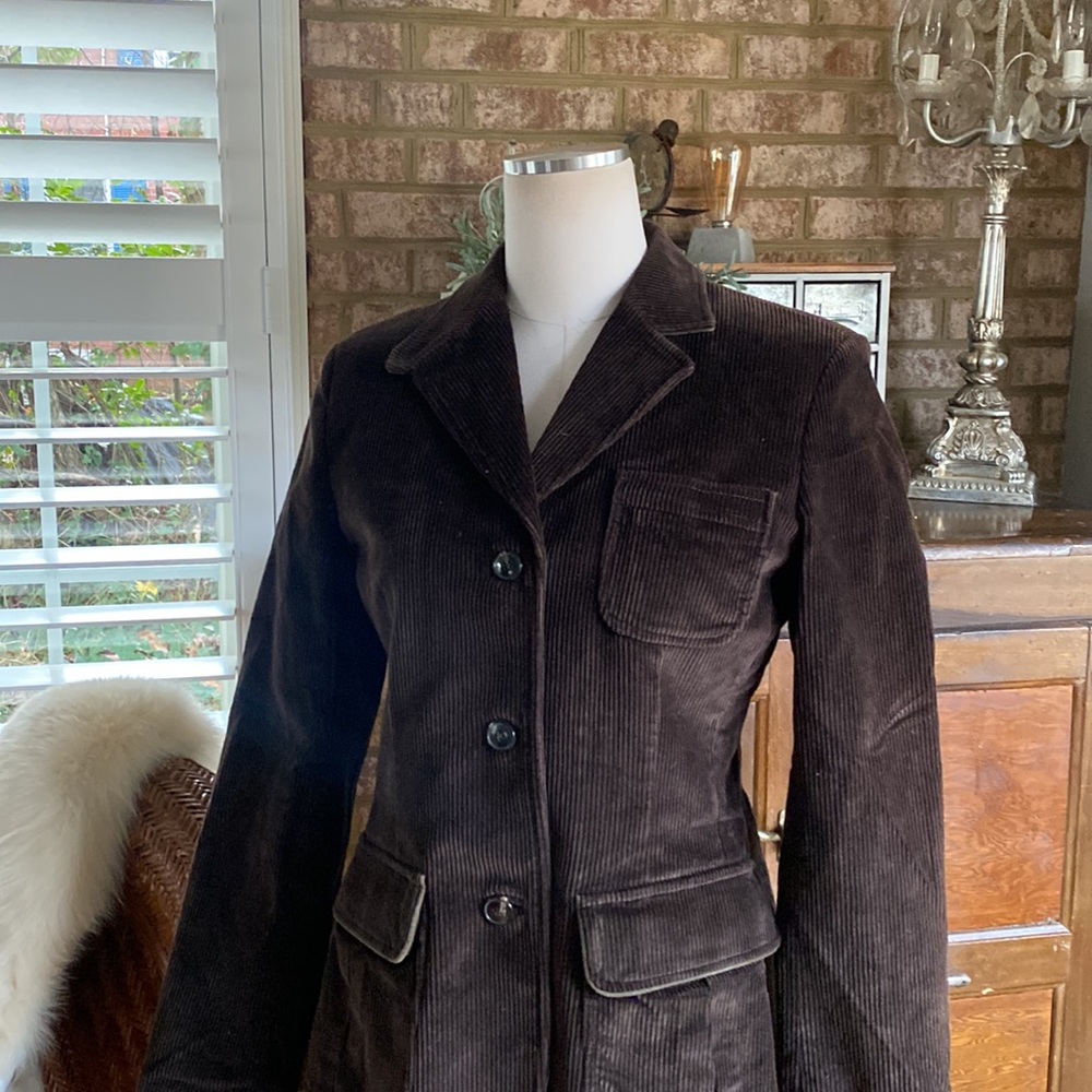 French Elegant Brown Corduroy Blazer made in Italy. - Picture 3 of 9
